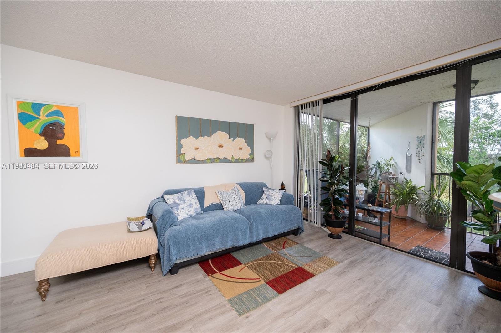 BUILDING 1B OF COUNTRY CL - Residential