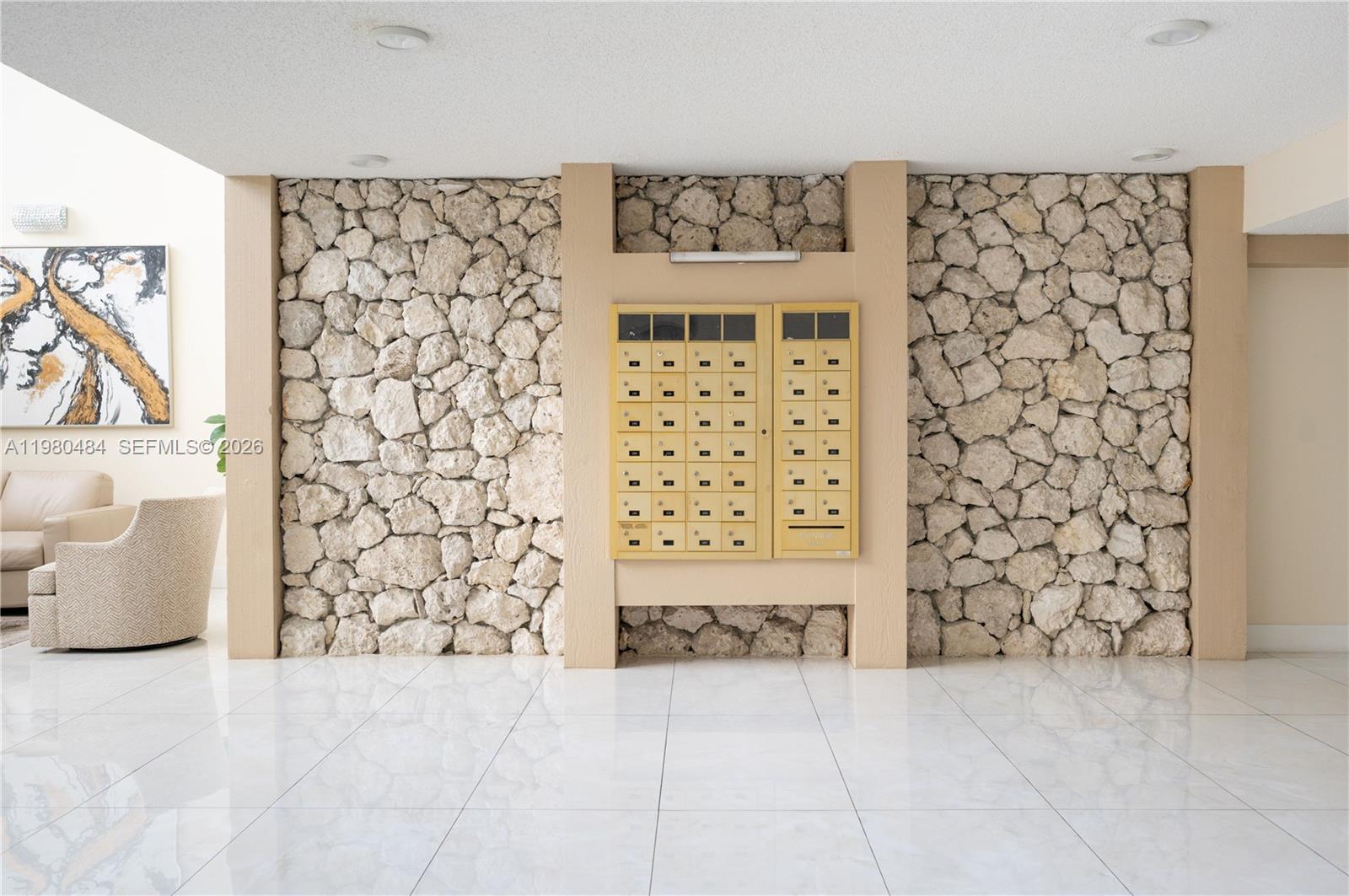 BUILDING 1B OF COUNTRY CL - Residential