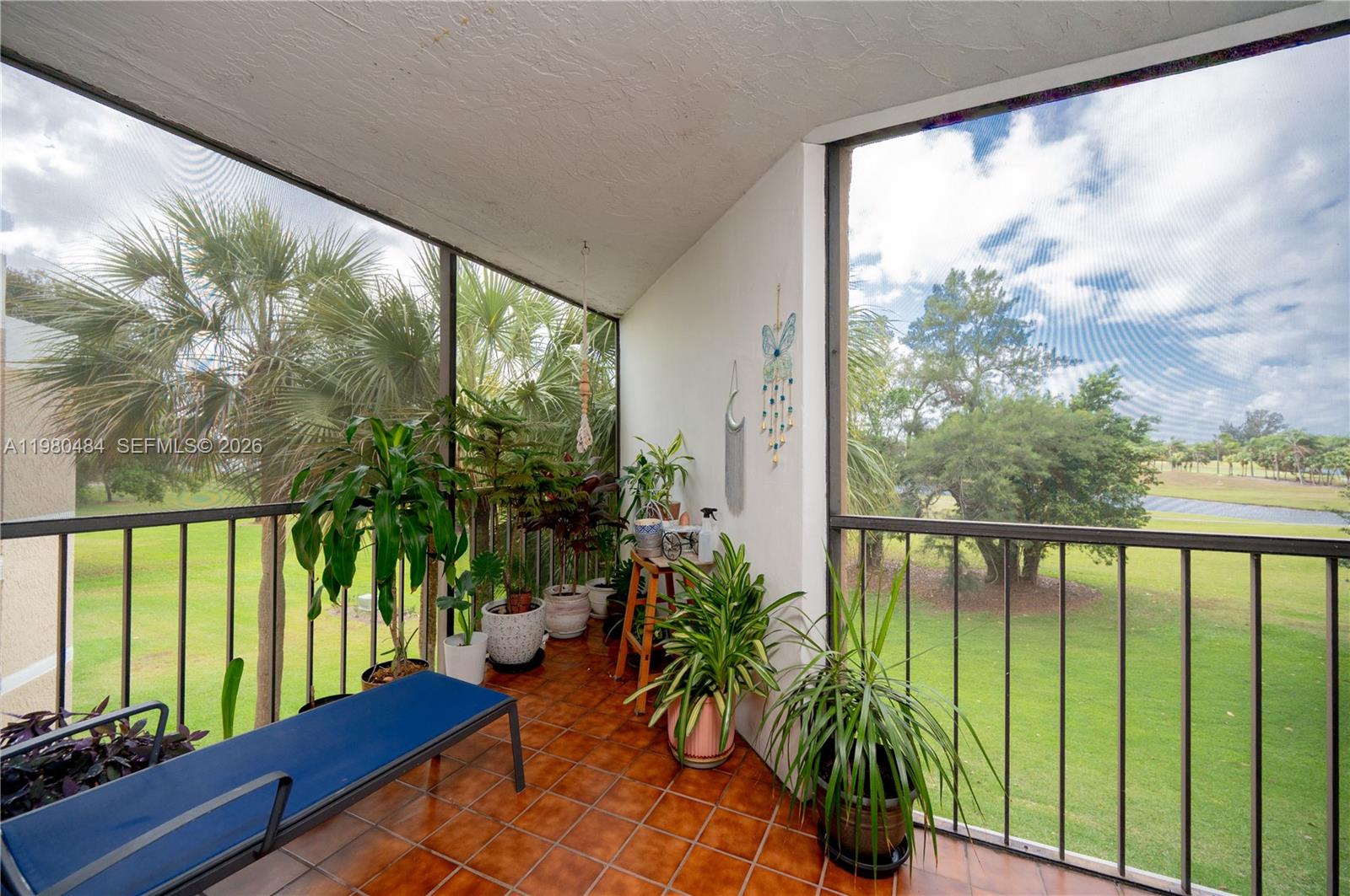 BUILDING 1B OF COUNTRY CL - Residential