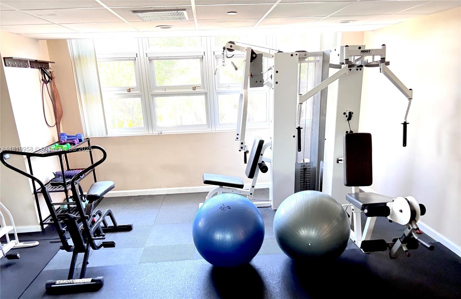 SILVER THATCH ATLANTIC PL - Residential