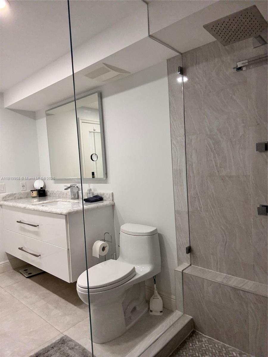 SILVER THATCH ATLANTIC PL - Residential