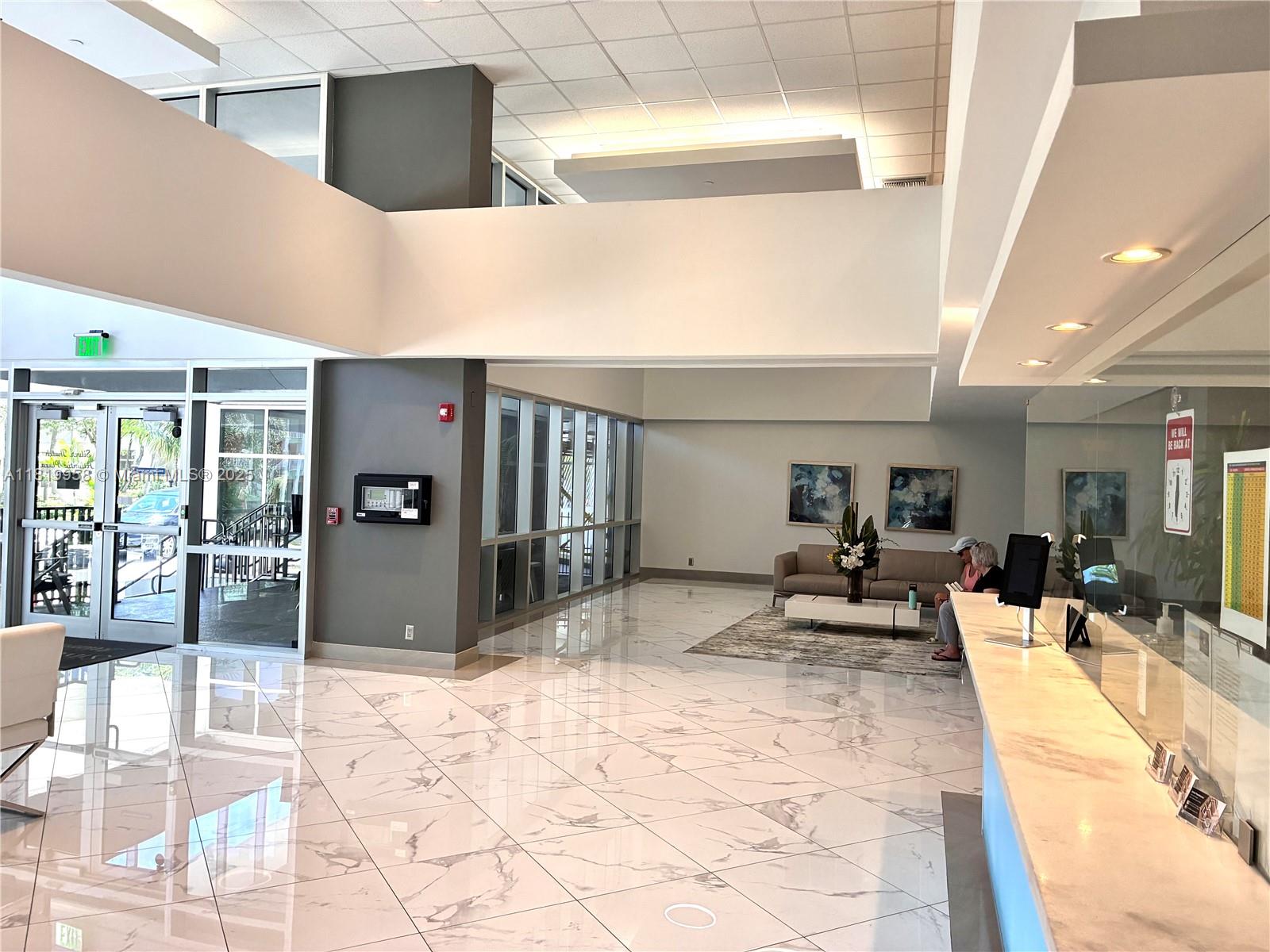 SILVER THATCH ATLANTIC PL - Residential