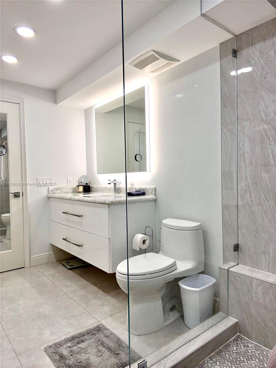 SILVER THATCH ATLANTIC PL - Residential