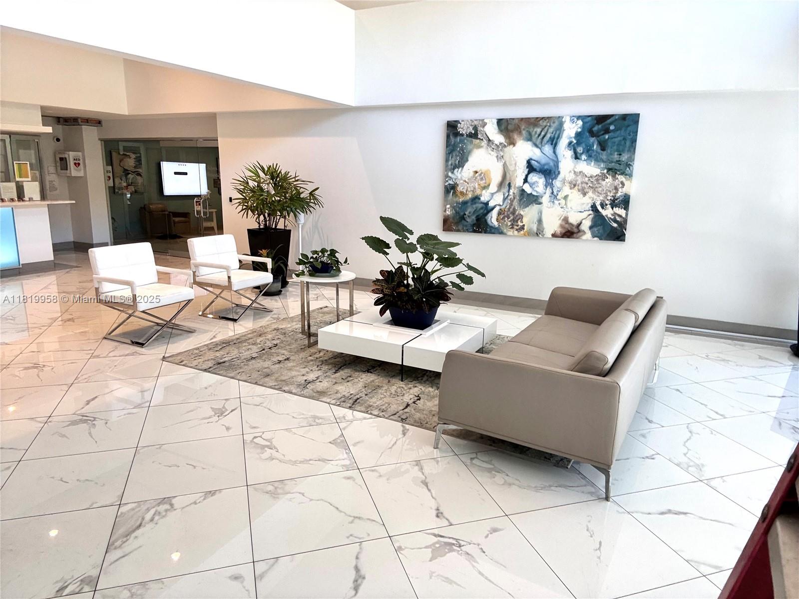 SILVER THATCH ATLANTIC PL - Residential