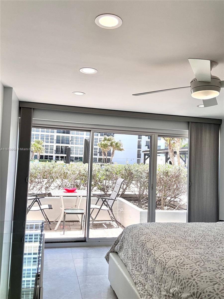 SILVER THATCH ATLANTIC PL - Residential