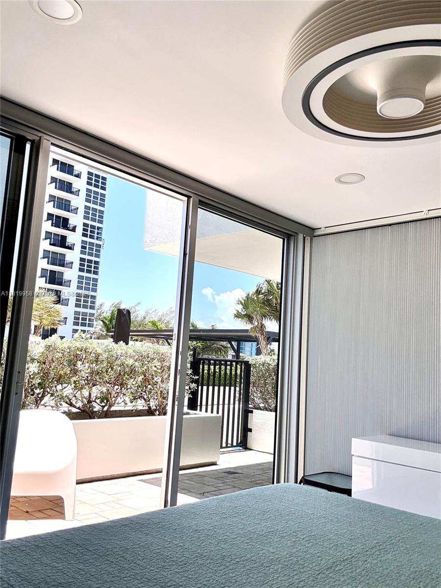 SILVER THATCH ATLANTIC PL - Residential