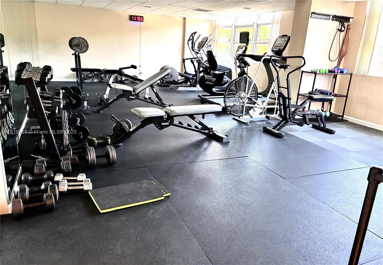 SILVER THATCH ATLANTIC PL - Residential