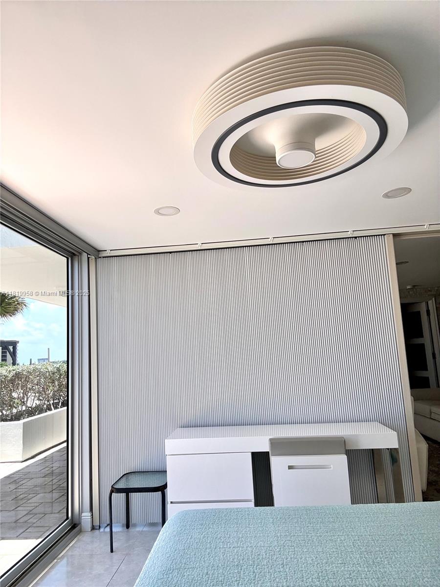 SILVER THATCH ATLANTIC PL - Residential