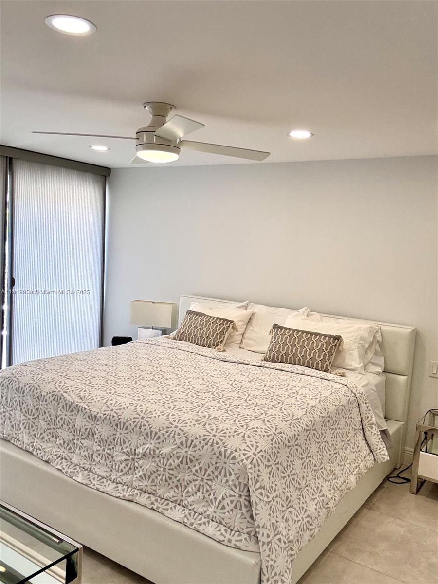 SILVER THATCH ATLANTIC PL - Residential