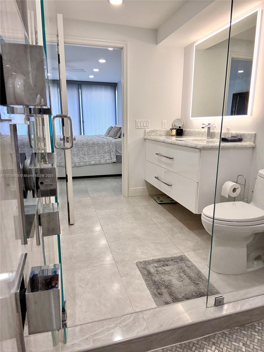 SILVER THATCH ATLANTIC PL - Residential