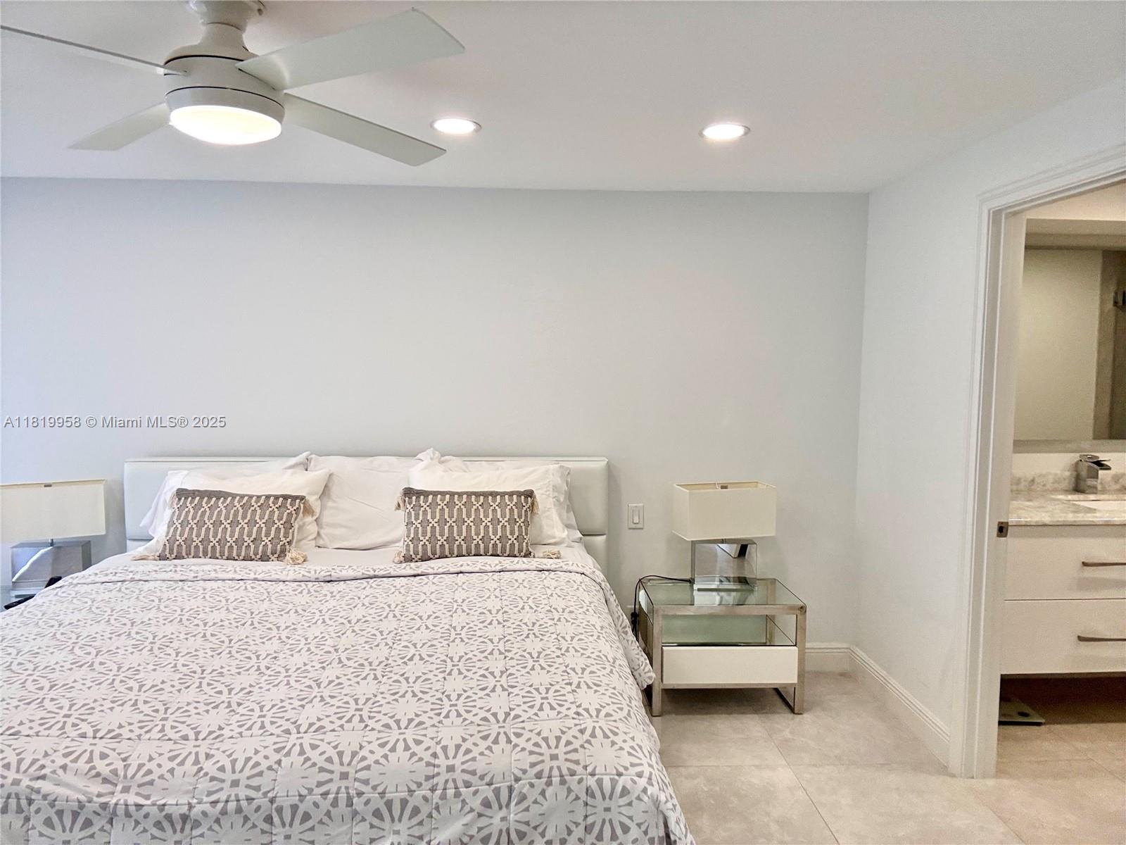 SILVER THATCH ATLANTIC PL - Residential