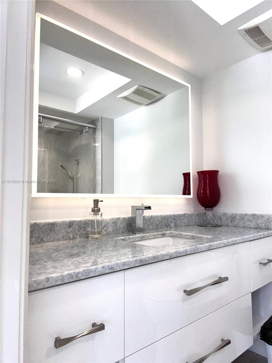 SILVER THATCH ATLANTIC PL - Residential