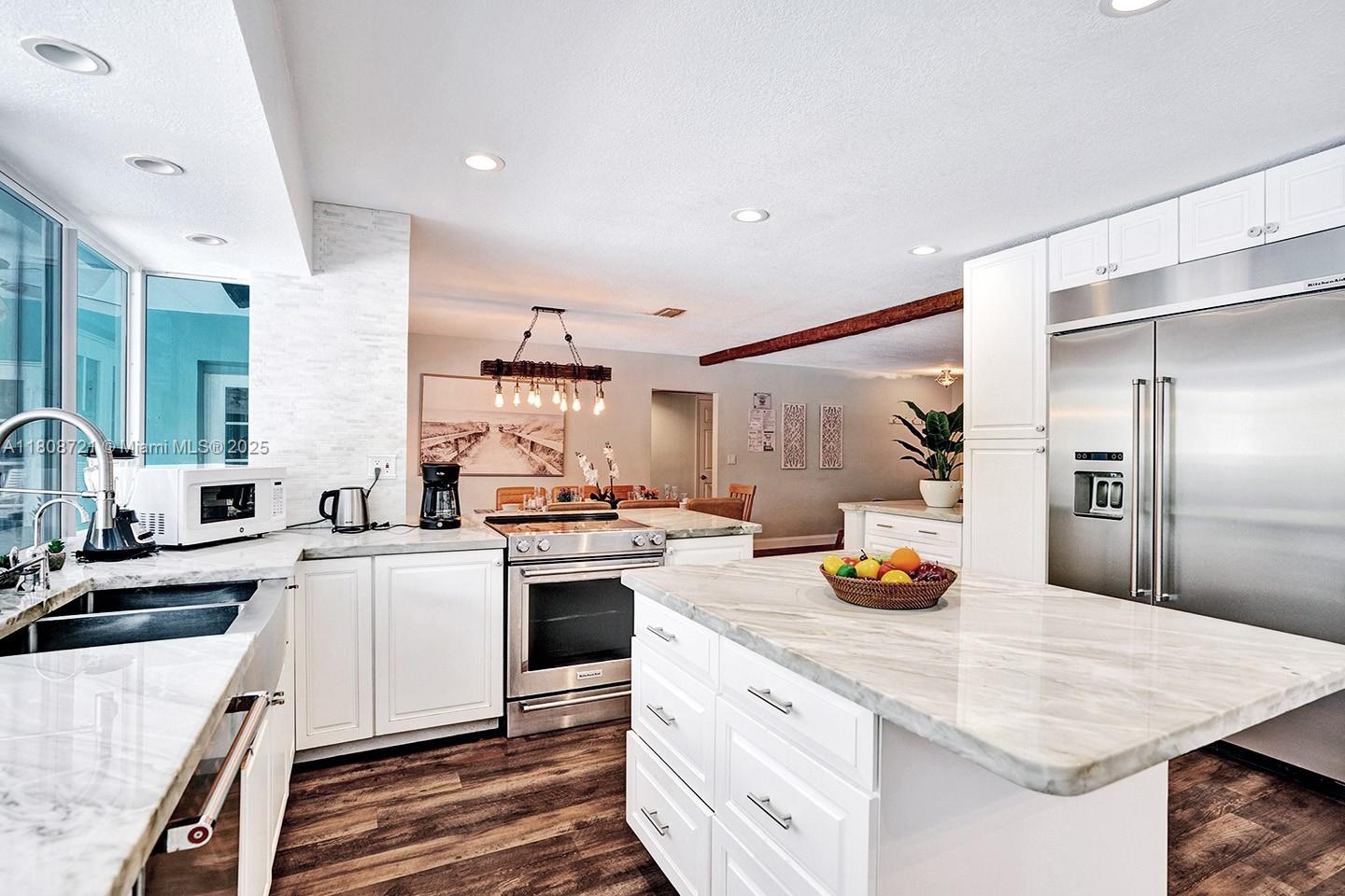 HOLLYWOOD GOLF ESTATES SE - Residential