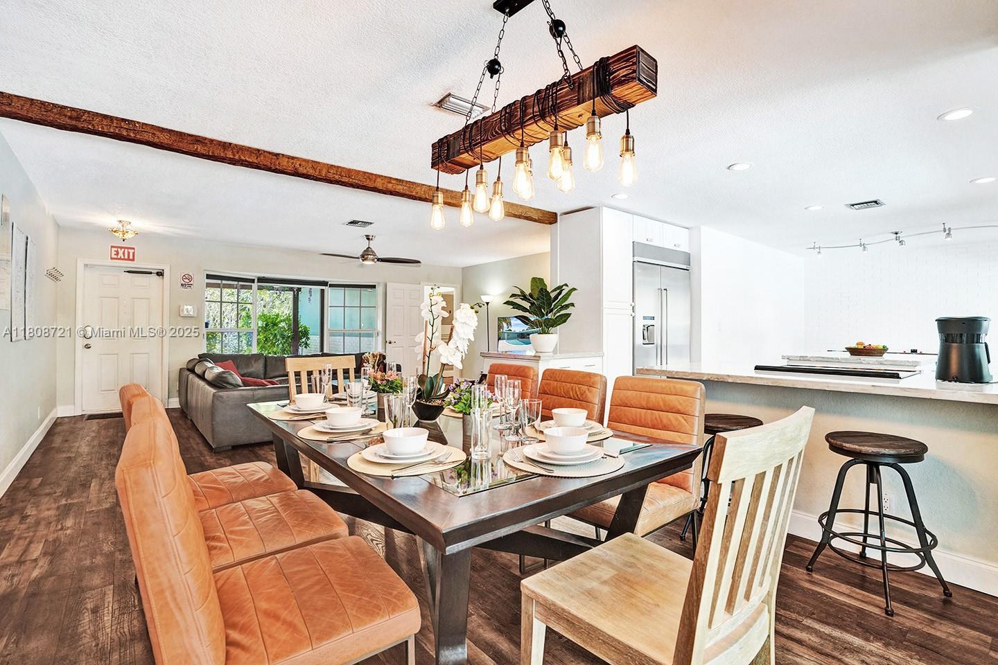 HOLLYWOOD GOLF ESTATES SE - Residential