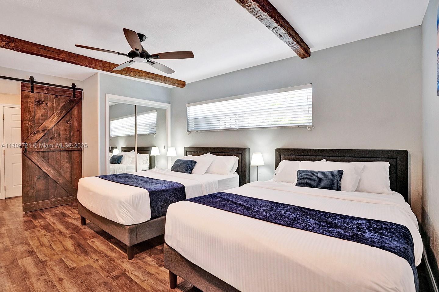 HOLLYWOOD GOLF ESTATES SE - Residential