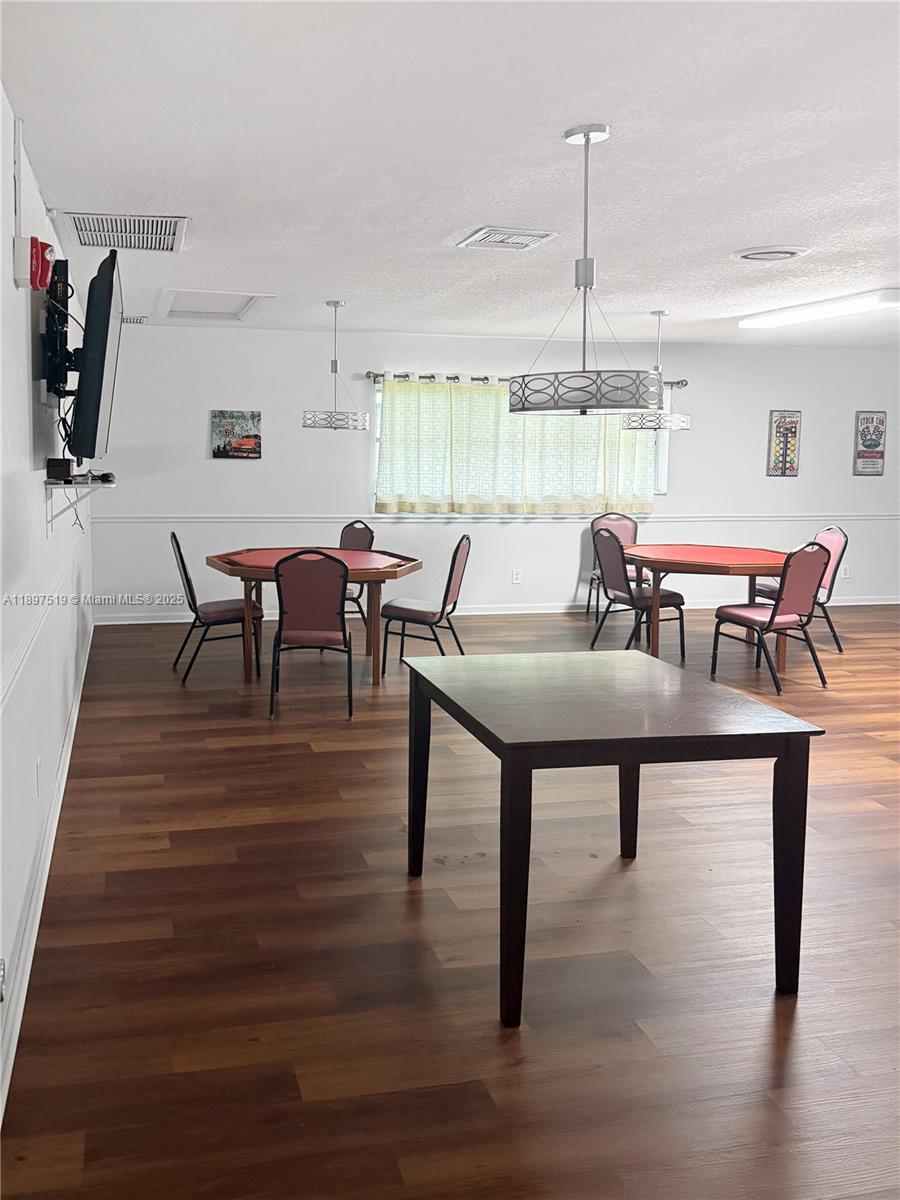 ORIOLE GOLF & TENNIS CLUB - Residential Lease