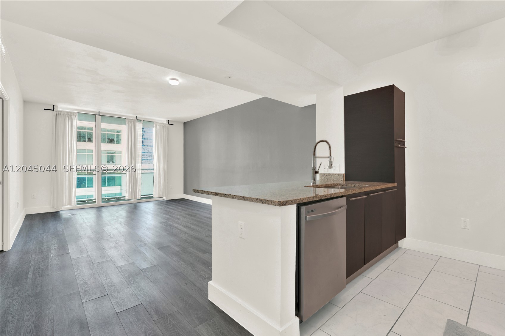 950 Brickell Bay Dr 802