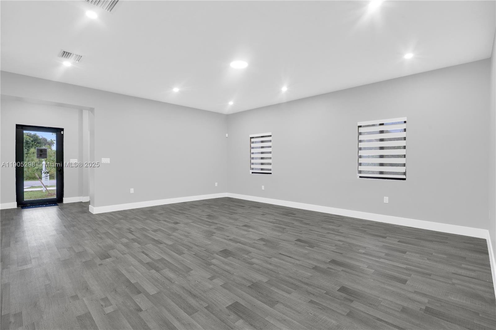 SILVER PALM PARK - Residential