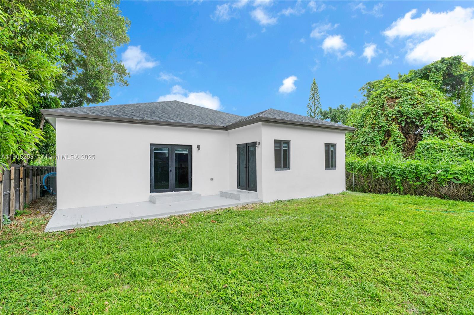 SILVER PALM PARK - Residential