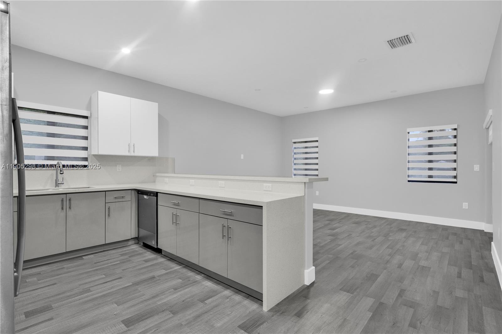 SILVER PALM PARK - Residential