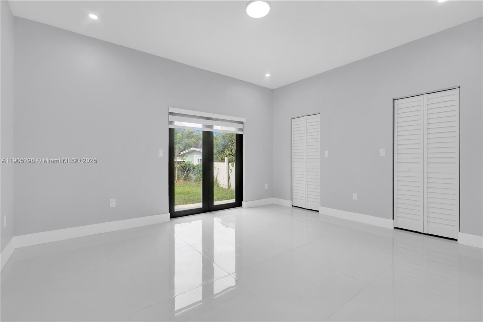 SILVER PALM PARK - Residential