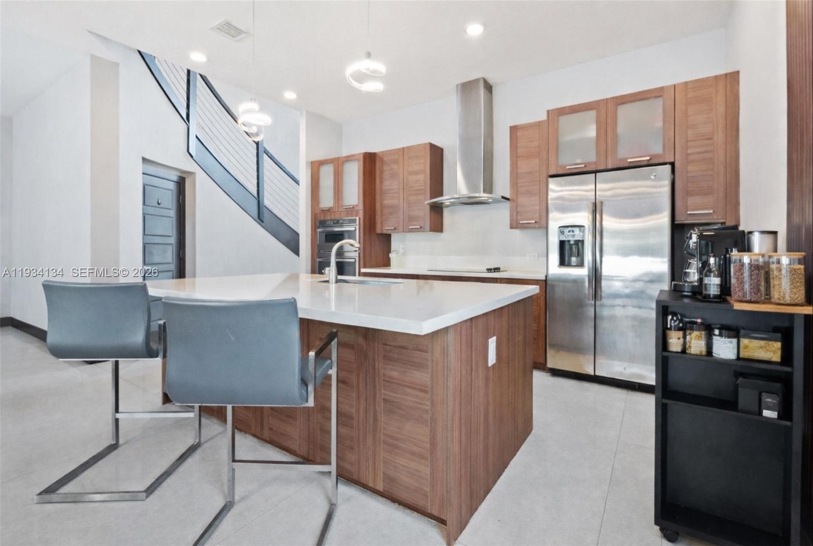 DUNNWOODY LAKE - Residential