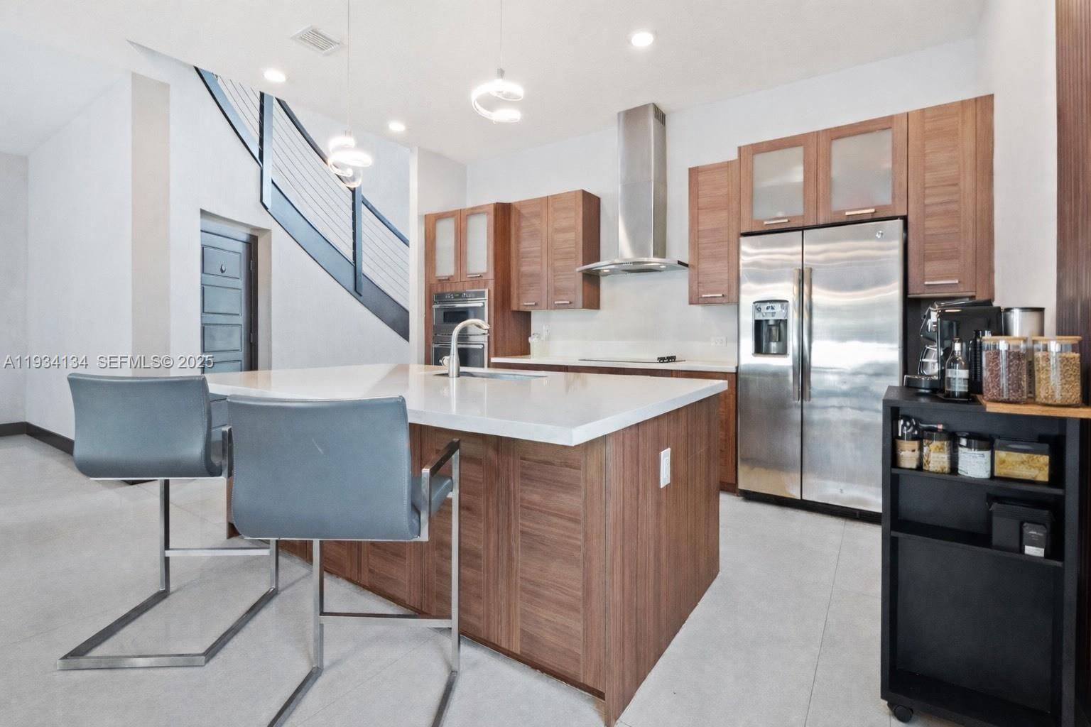 DUNNWOODY LAKE - Residential