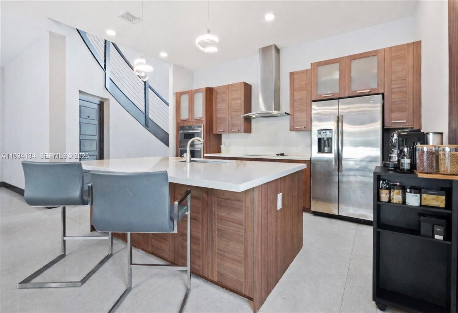 DUNNWOODY LAKE - Residential