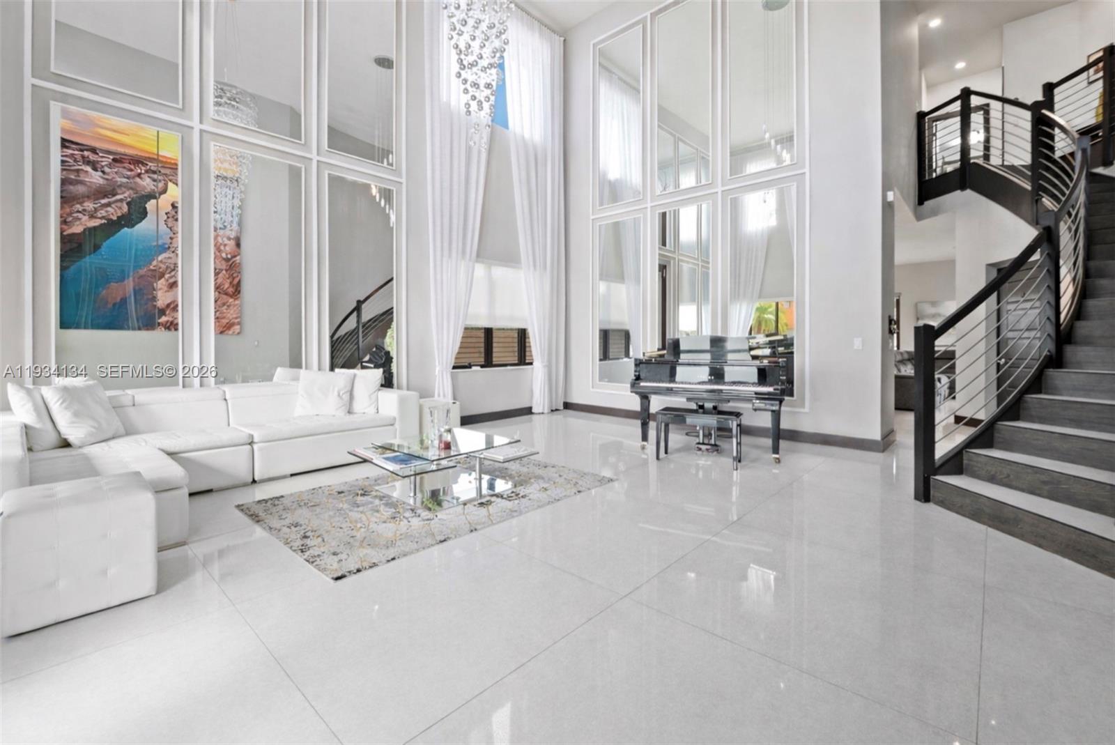 DUNNWOODY LAKE - Residential