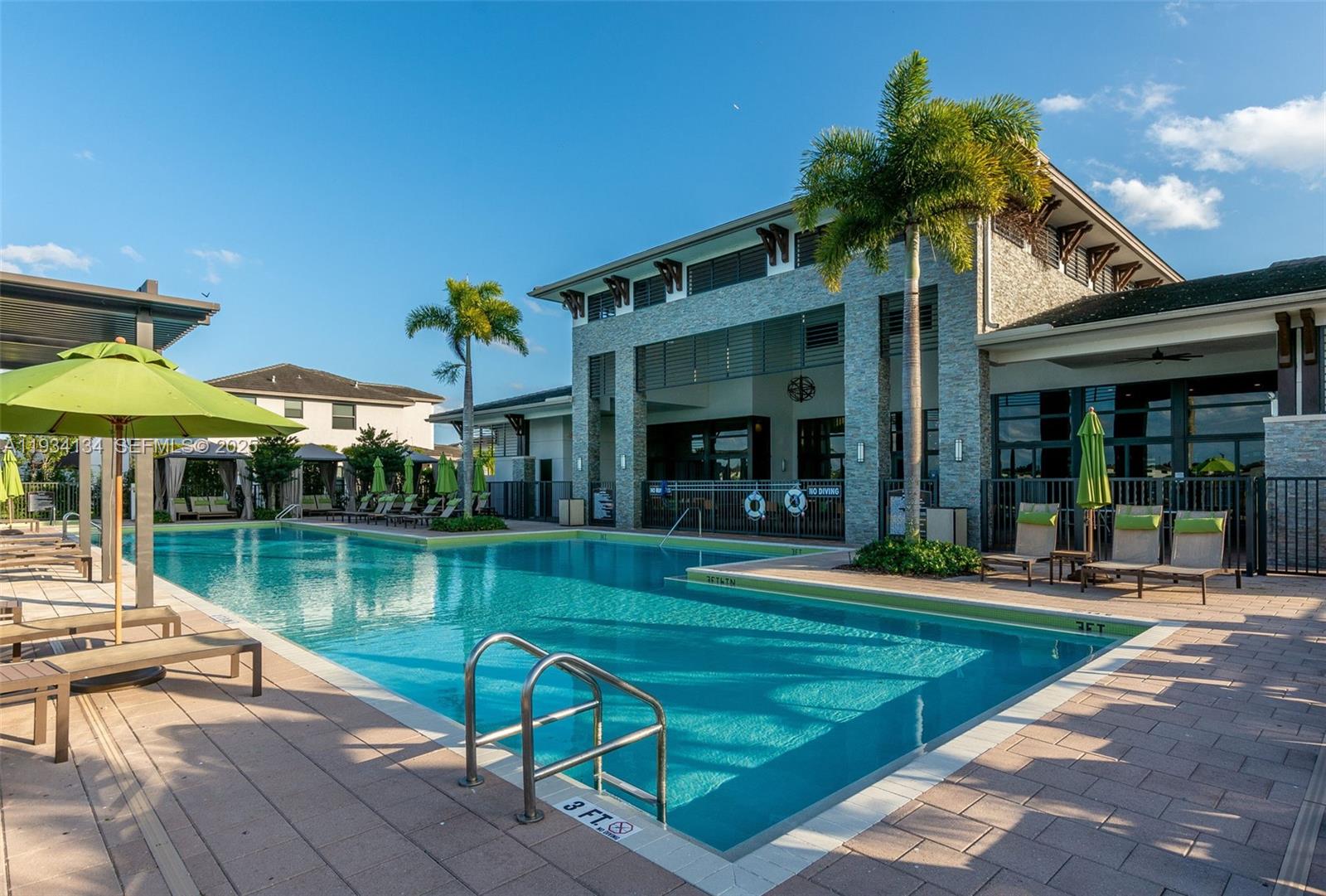 DUNNWOODY LAKE - Residential