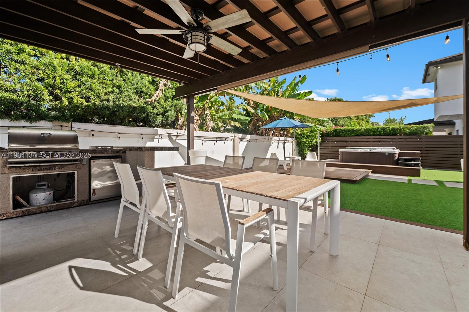 DUNNWOODY LAKE - Residential