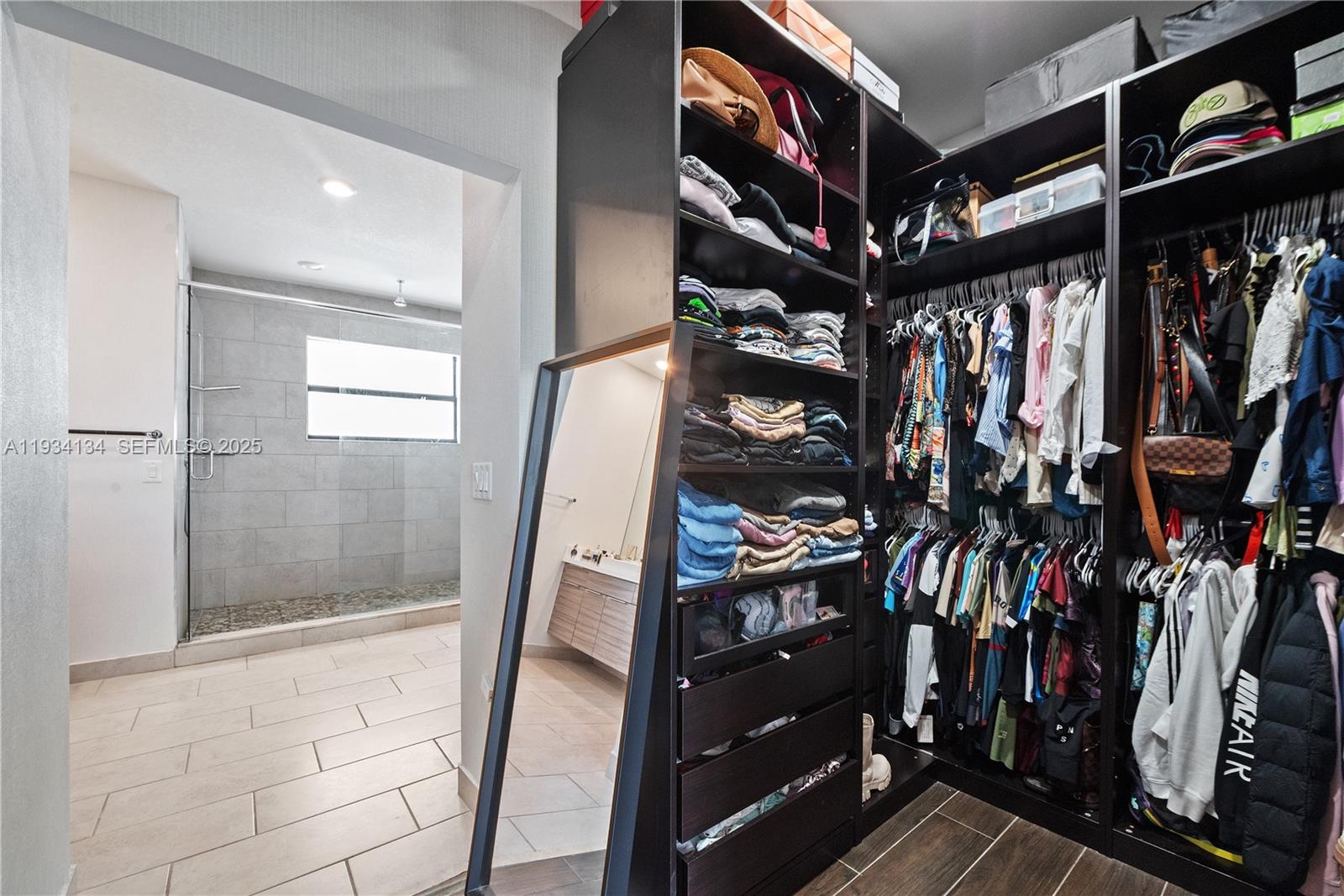 DUNNWOODY LAKE - Residential