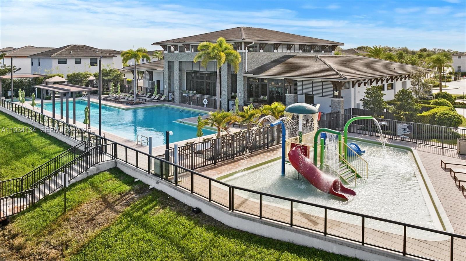 DUNNWOODY LAKE - Residential