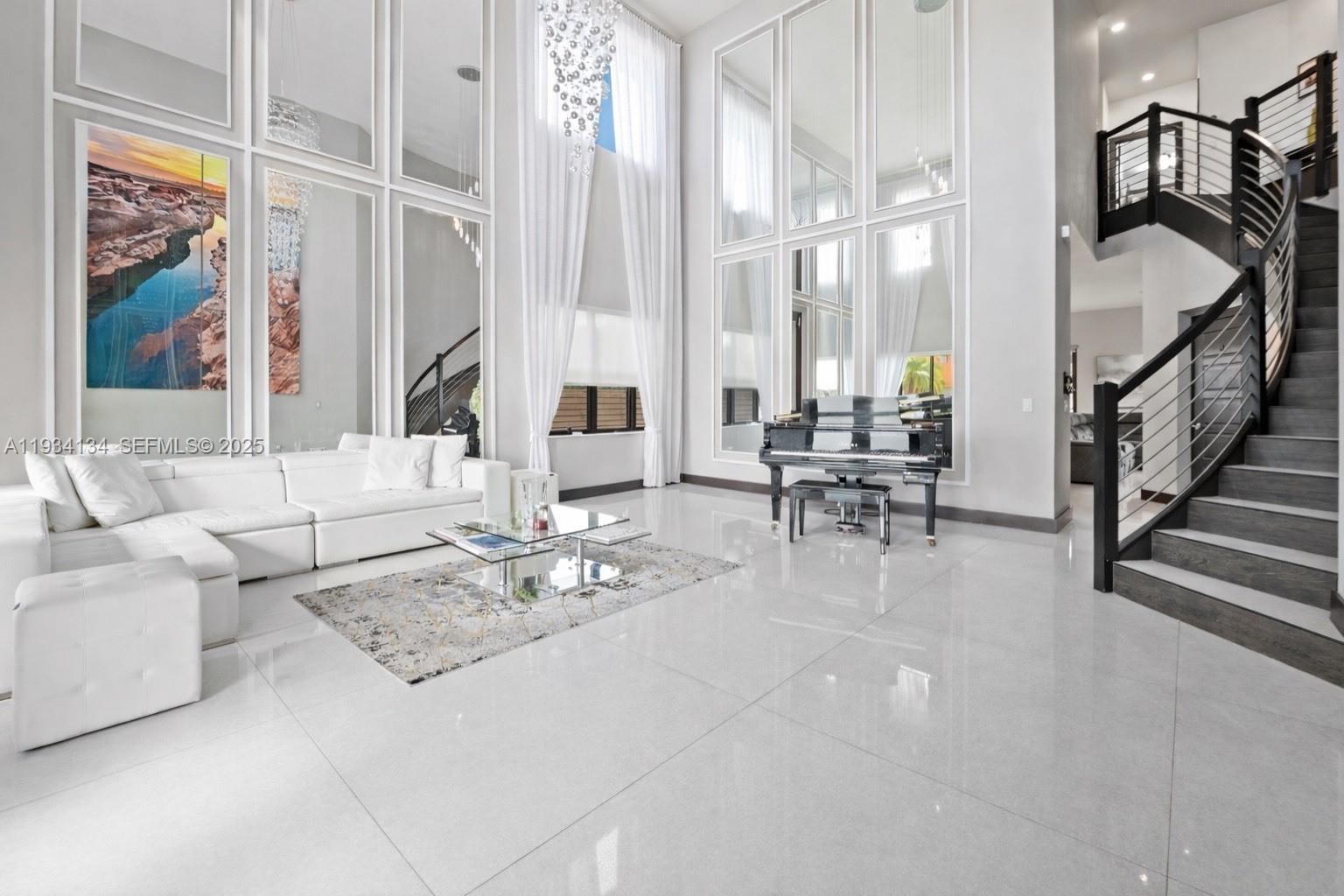 DUNNWOODY LAKE - Residential