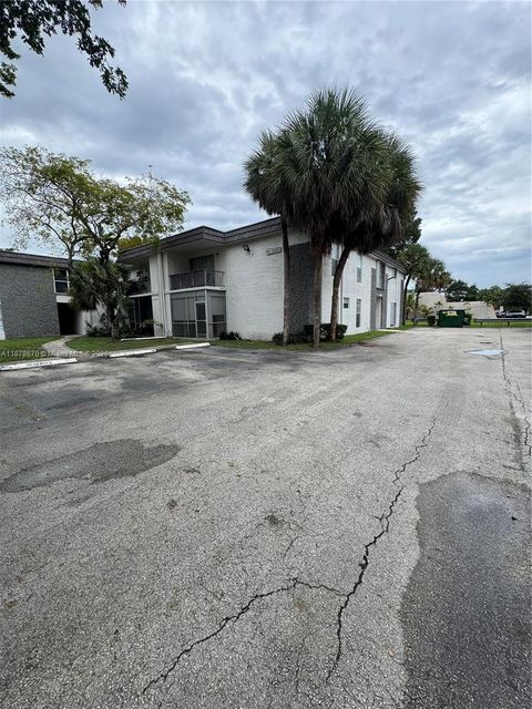 10353 N Kendall Dr BB2 Miami FL 33176