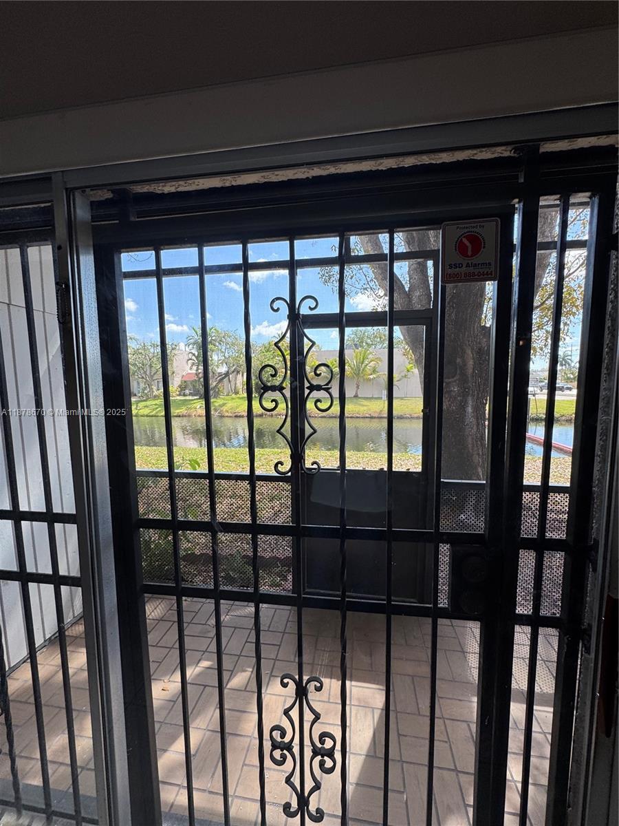 KENDALL ACRES CONDO BLDG - Residential