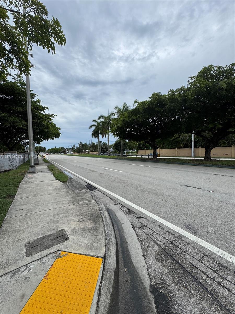 KENDALL ACRES CONDO BLDG - Residential