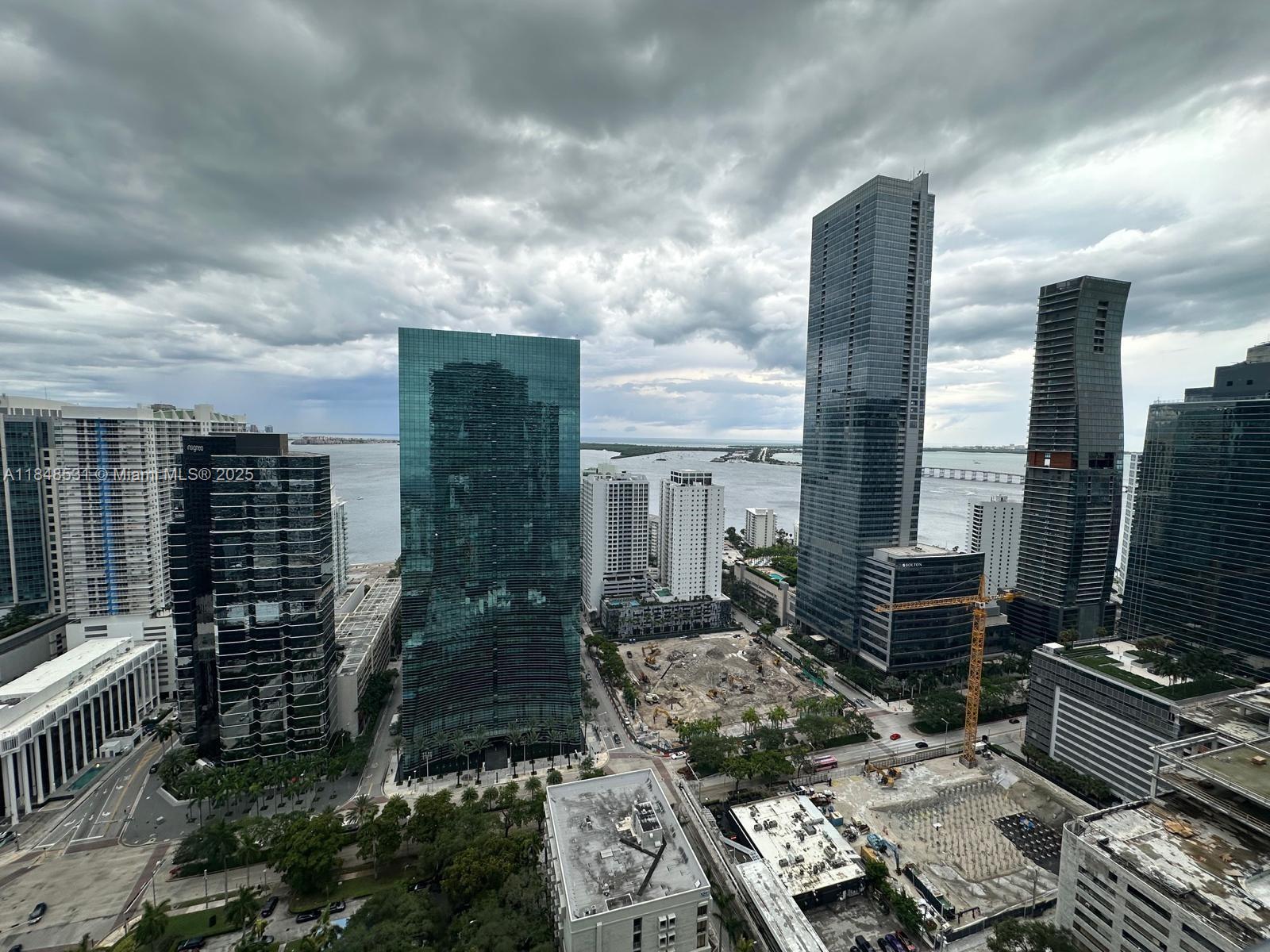 Stunning SLS Brickell Apartment, provides amazing views of the city and Bay! This 1-bedroom / 1-bathroom 699 square feet apartment, lovely floors throughout, and a stylish modern kitchen. The balcony is a good size, ideal for hosting/entertaining guests! The attractive SLS Brickell building features a fantastic resort-style pool, a 24/7 concierge, a bar, an activity room, a clubhouse, a well-equipped gym, and much more. This apartment in the center of Brickell is near fantastic restaurants and bars! Showings are easy to schedule. Unit is move in ready.