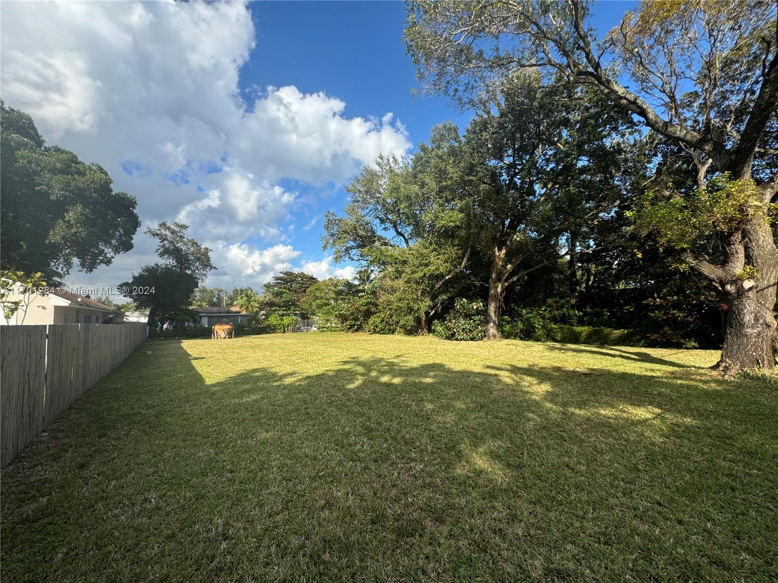 PINEWOOD PARK PL AMD 2ND - Land