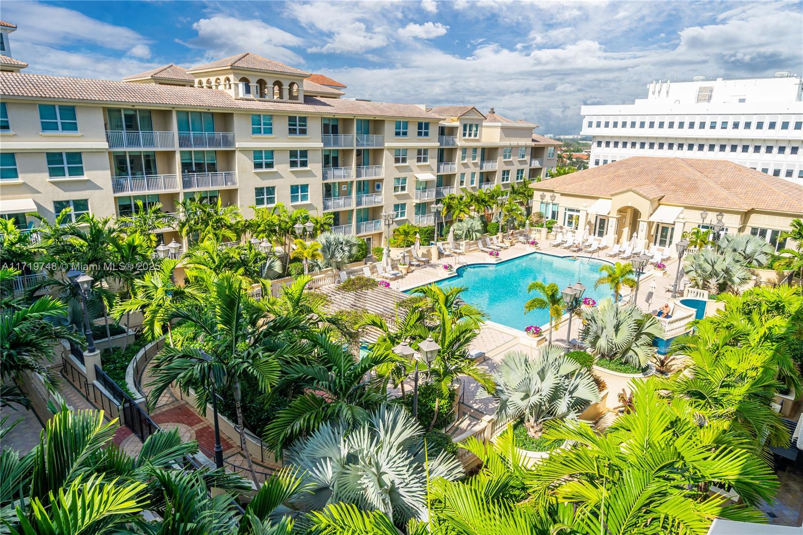 PALMETTO PLACE CONDO - Residential Lease