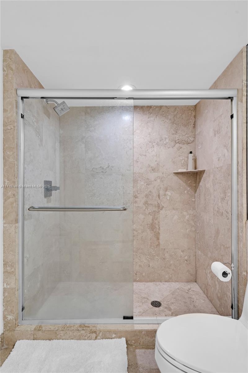 PALMETTO PLACE CONDO - Residential Lease