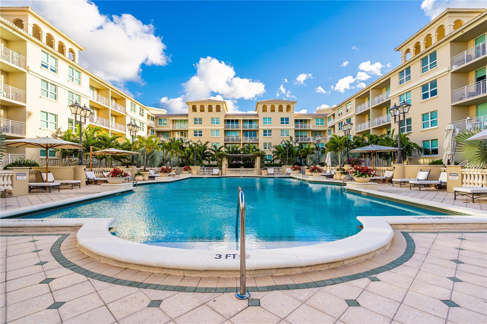 PALMETTO PLACE CONDO - Residential Lease