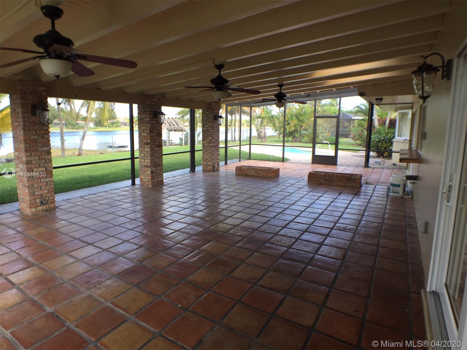 OAKLAND ACRES - Residential