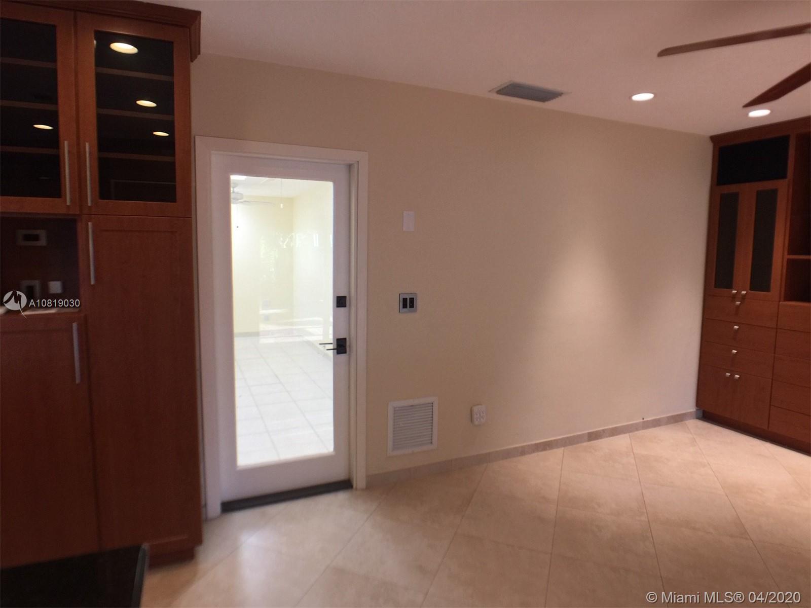 OAKLAND ACRES - Residential