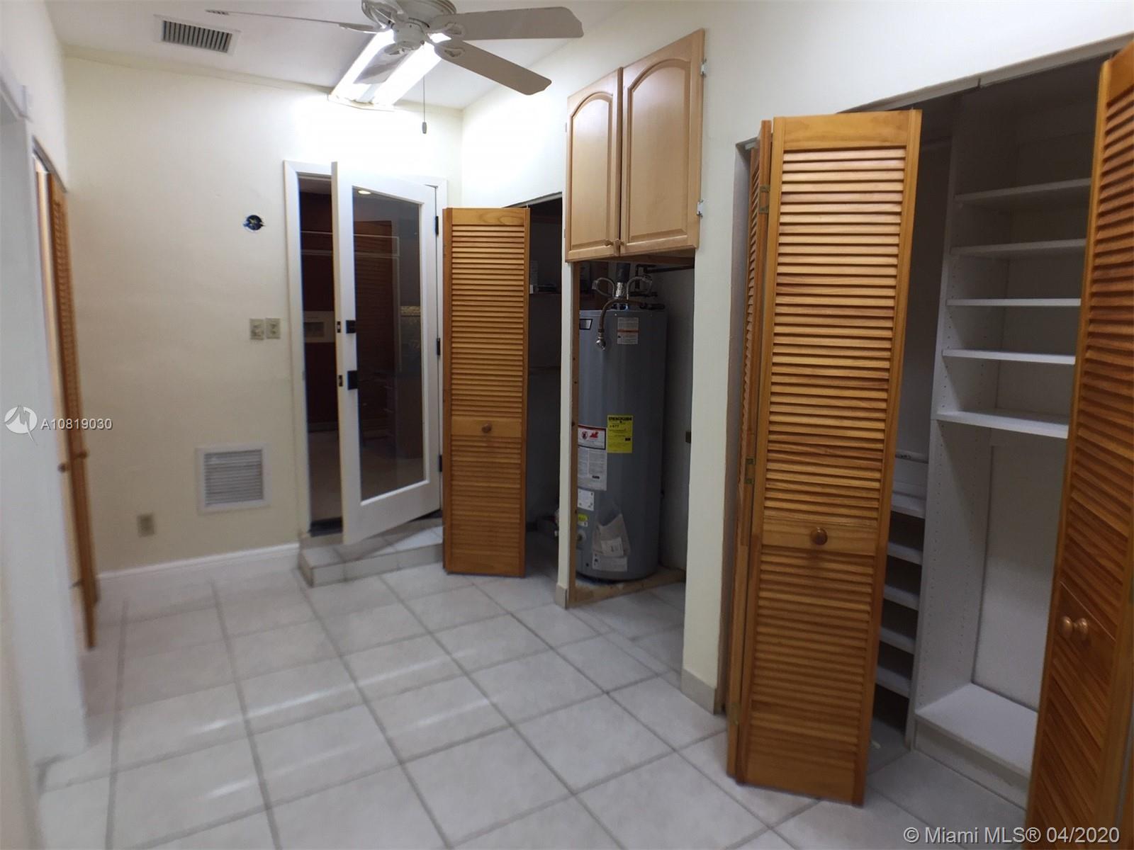 OAKLAND ACRES - Residential