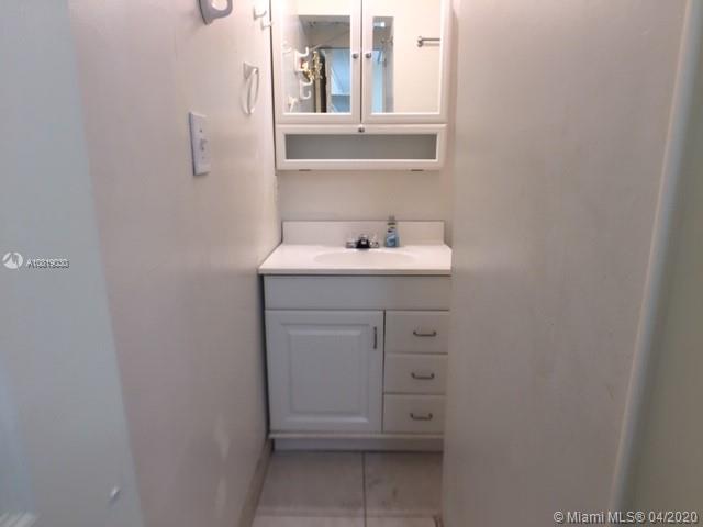 OAKLAND ACRES - Residential