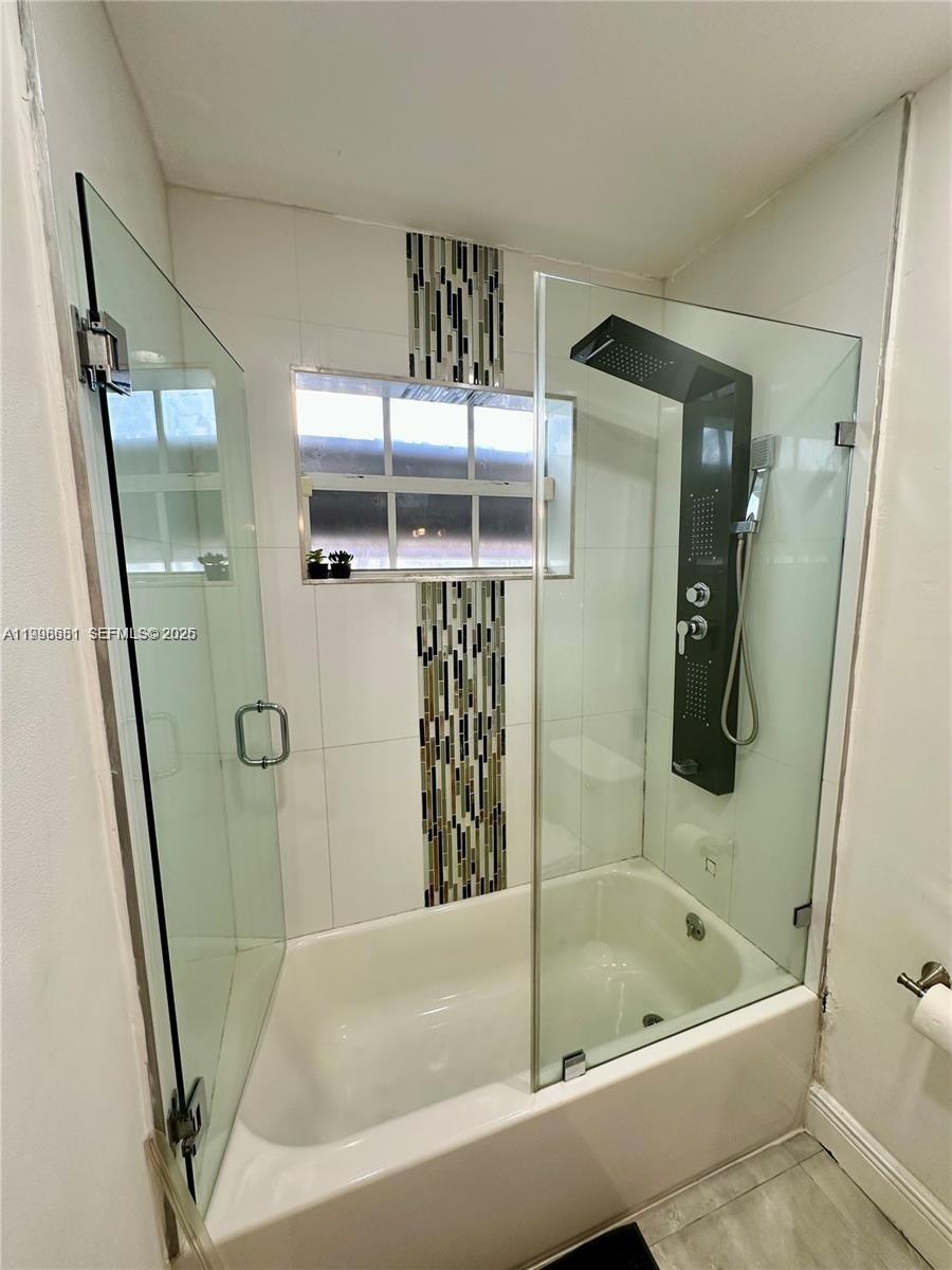 HOLLYWOOD HILLS AMEN PLAT - Residential