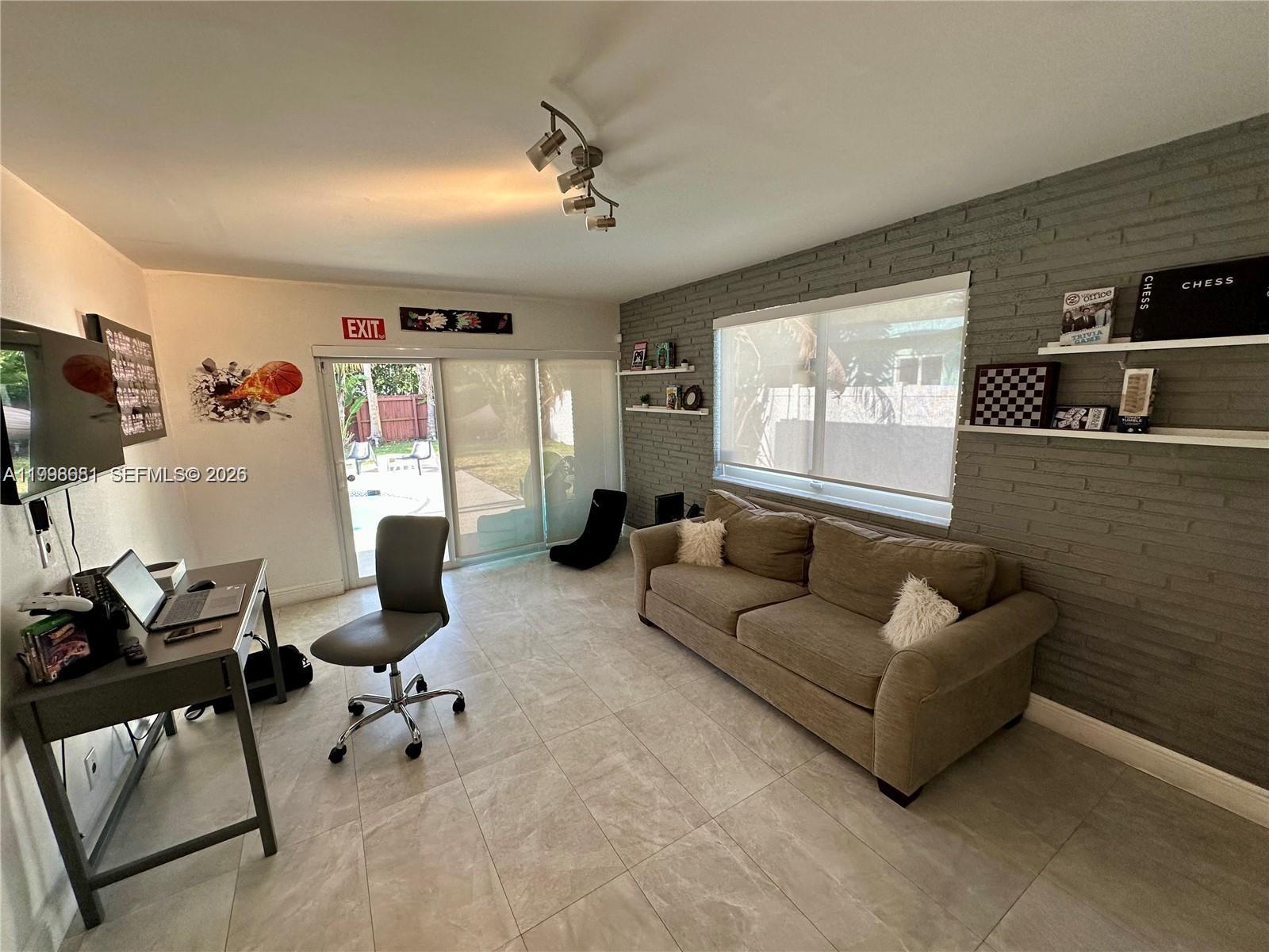 HOLLYWOOD HILLS AMEN PLAT - Residential