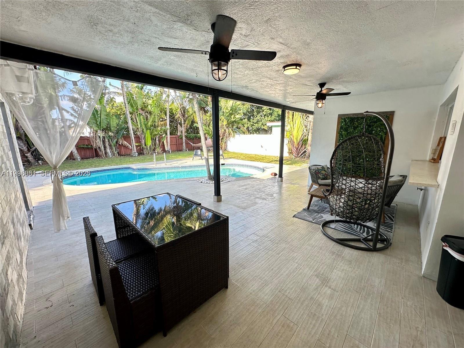 HOLLYWOOD HILLS AMEN PLAT - Residential