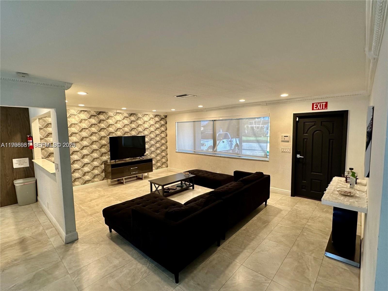 HOLLYWOOD HILLS AMEN PLAT - Residential